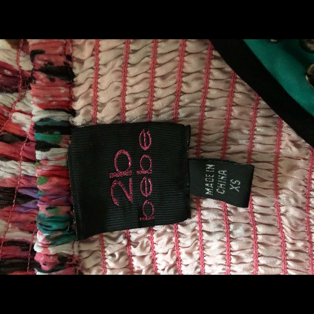 2b Bebe top - Picture 4 of 4